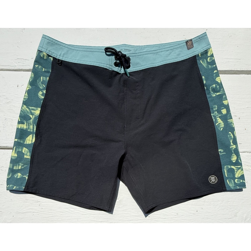 ROARK - Passage‎ Panel Batik 17" Board Shorts Swim Trunks -Size 38 - NWT
